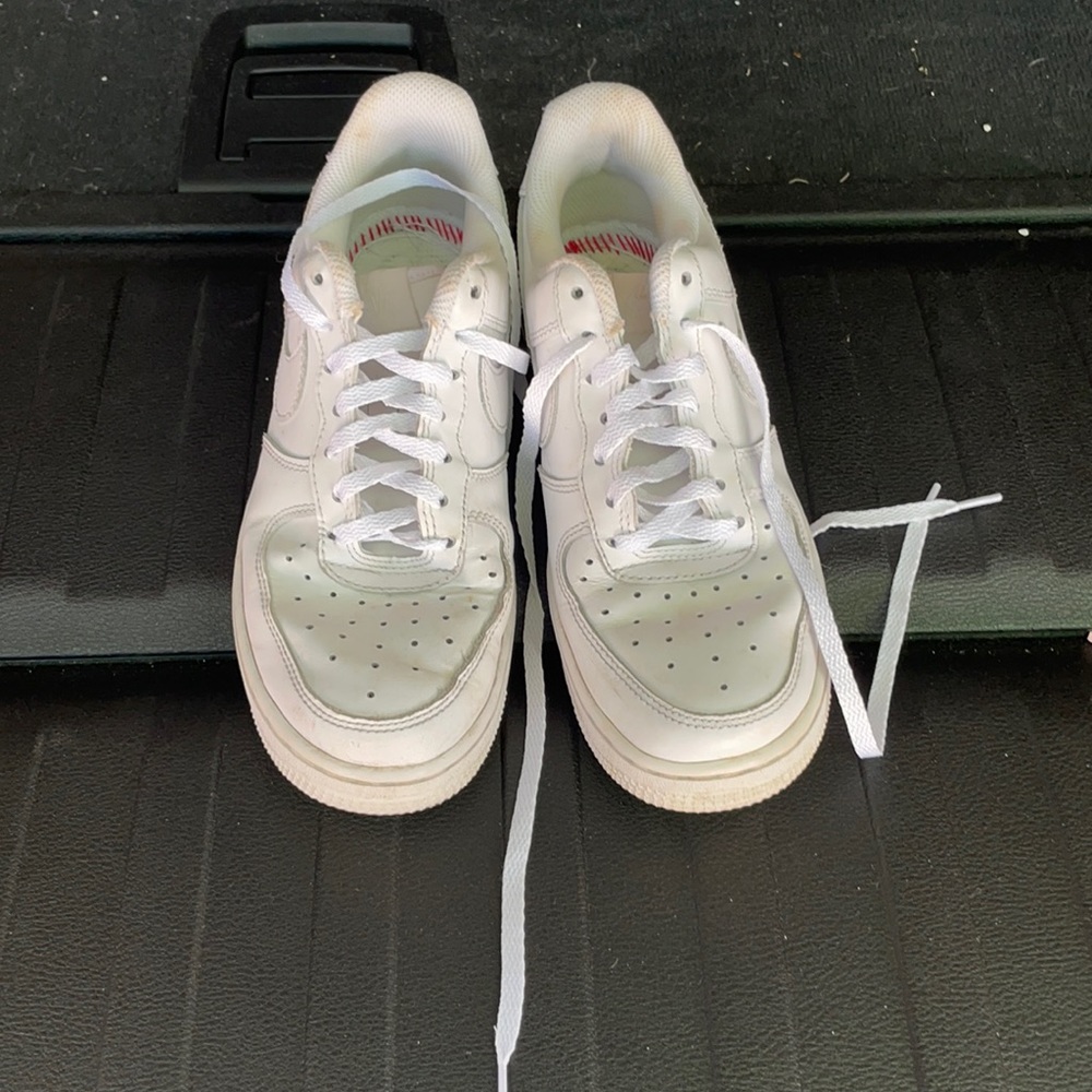 Size 6 white Air Force ones
